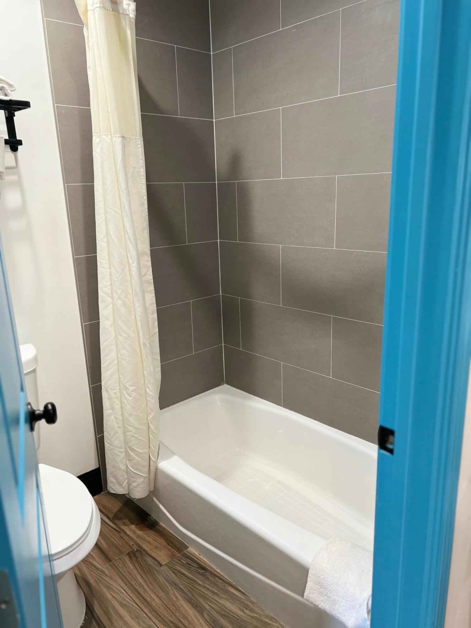 Palm Inn - Newly Renovated Rooms إنغليووود، لوس أنجليس، كاليفورنيا المظهر الخارجي الصورة
